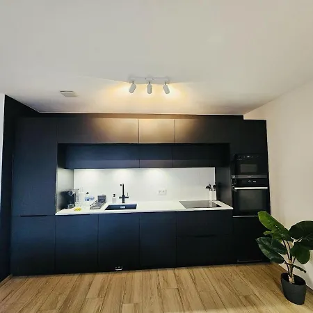 Stunning 2 Bedrooms With Private Terrace In Lägenhet *