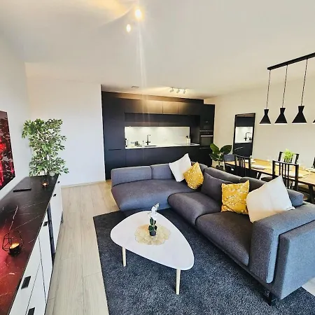 Stunning 2 Bedrooms With Private Terrace In